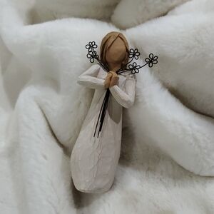 Willow Tree Friendship Cream and Brown Angel Sculpture DEMDACO Figurine